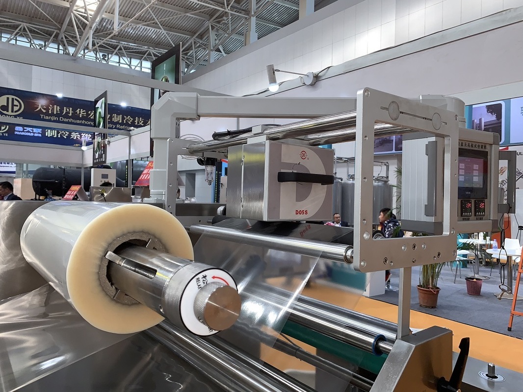 DIKAI D05S 53mm Overprinter di trasferimento termico con alimentazione AC100-240V 6bar Air Supply e 53x70mm Area di stampa Smart Coding Machine